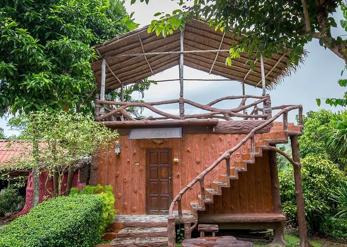 รีสอร์ท Tanihill 3*