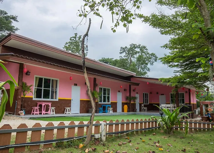 Tanihill 3* สวนผึ้ง